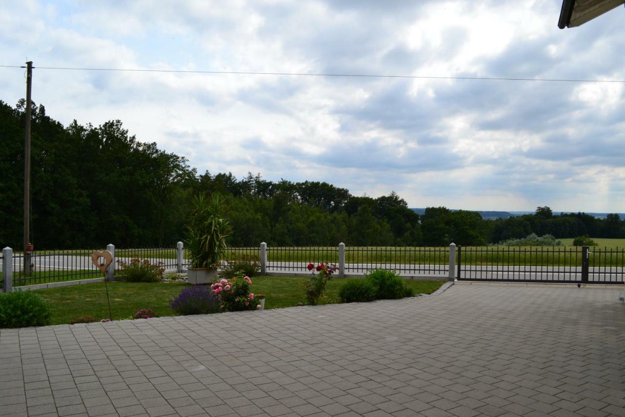 Apartmán Bei Den Geissens Aldersbach Exteriér fotografie
